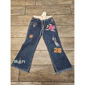 NWT DISNEY GIRLS‎ EMBROIDERED BELLBOTTOM JEANS
